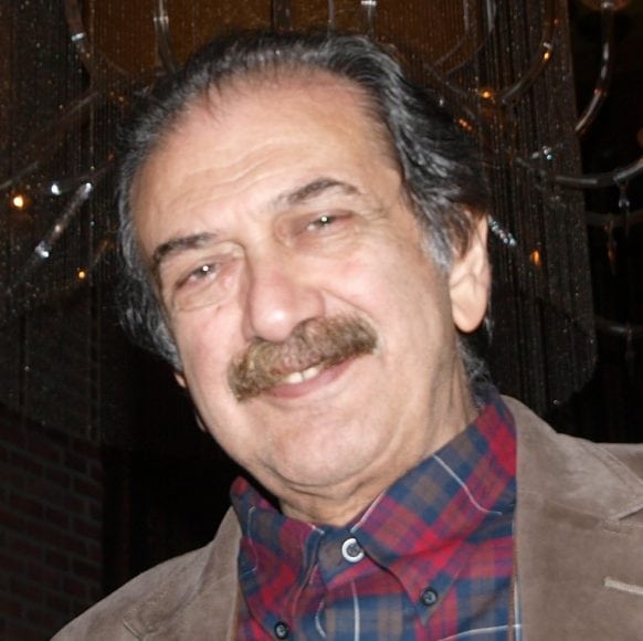 نقش قالیچه و پوست گاو