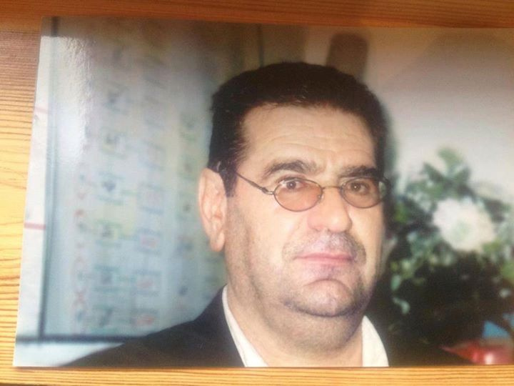 معلم بازنشسته زندانی در زاهدان با دوختن لبانش دست به اعتصاب غذا زد