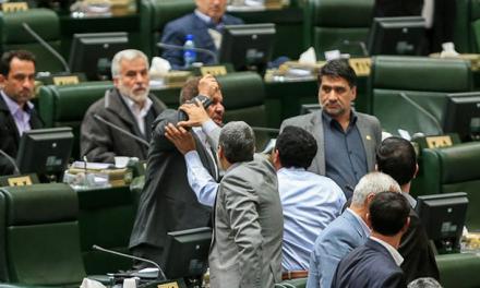 فحاشی به وزیر علوم در مجلس