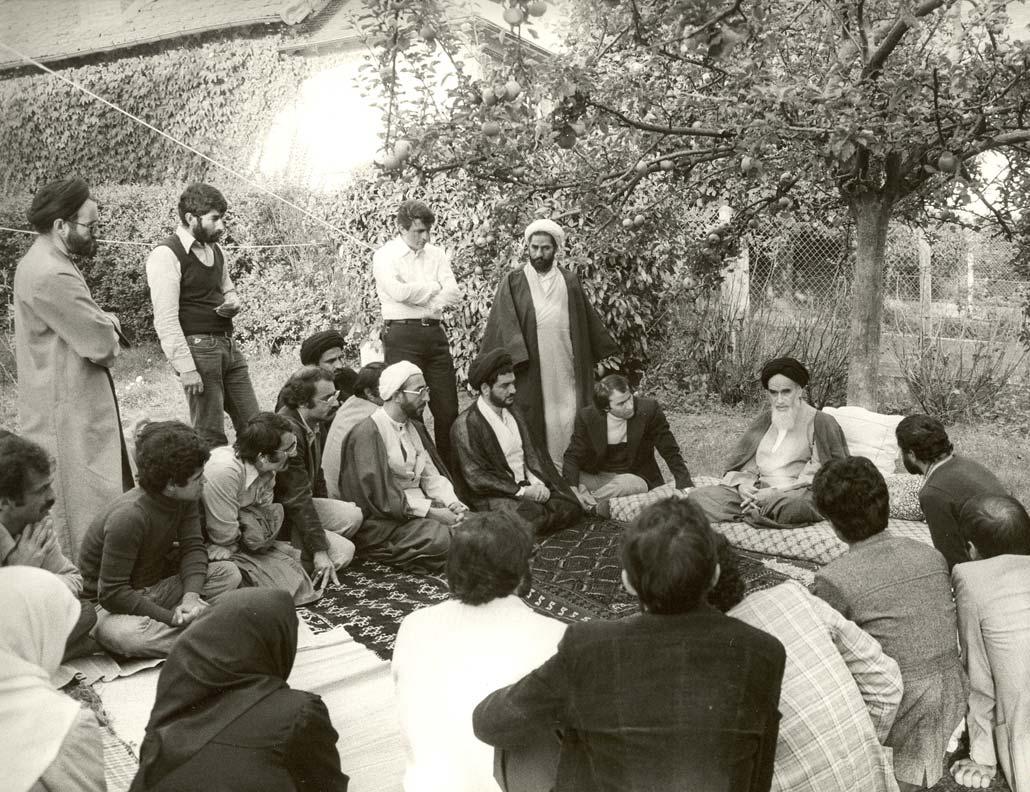 “آپاته”، “دولوس”، “هیولا تا یفون” و “خمینی” خدایان فریب کاری و دروغ