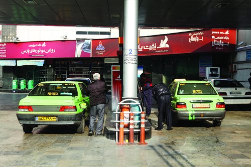 یارانه بنزین چه پروژه‌هایی را می‌سوزاند؟!