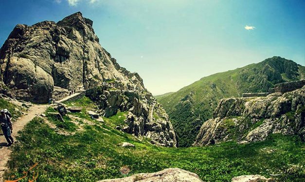 مطابقت کوراوغلوی اساطیری با بابک خرمدین
