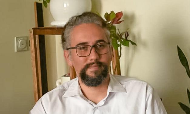 خداگونگی می در اشعار ابونواس