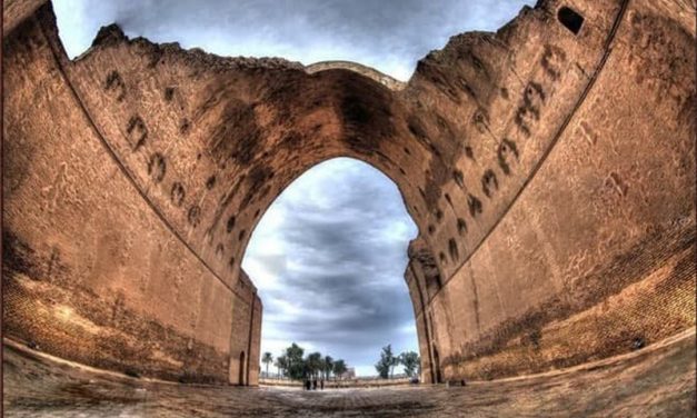 نظریه‌ای برای تاریخ: ایران فرهنگی در مقابل ایران نظامی